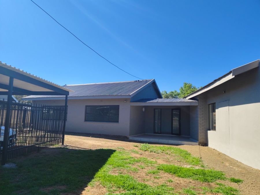 To Let 4 Bedroom Property for Rent in Bayswater Free State